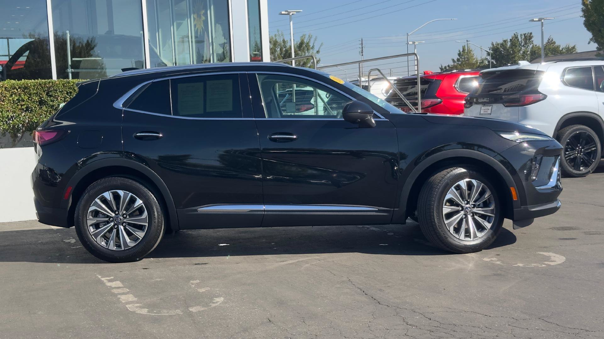Used 2024 Buick Envision Preferred AWD/4WD image 3