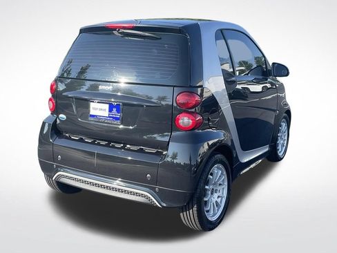 Used 2013 smart fortwo passion RWD image 6