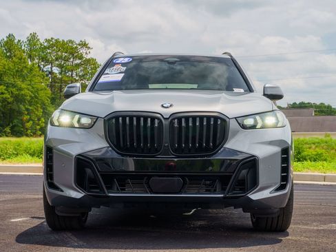Used 2025 BMW X5 xDrive40i w/ M Sport Package AWD/4WD image 3