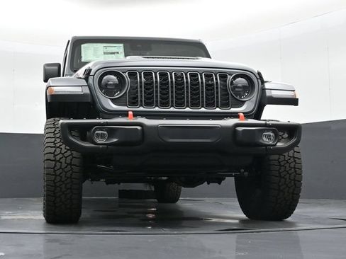 Used 2025 Jeep Gladiator Mojave AWD/4WD image 45