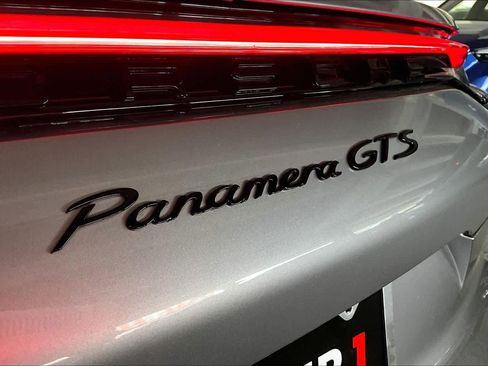 Used 2022 Porsche Panamera GTS image 9