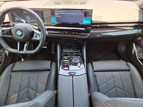 Used 2026 BMW 530i w/ M Sport Package RWD image 18
