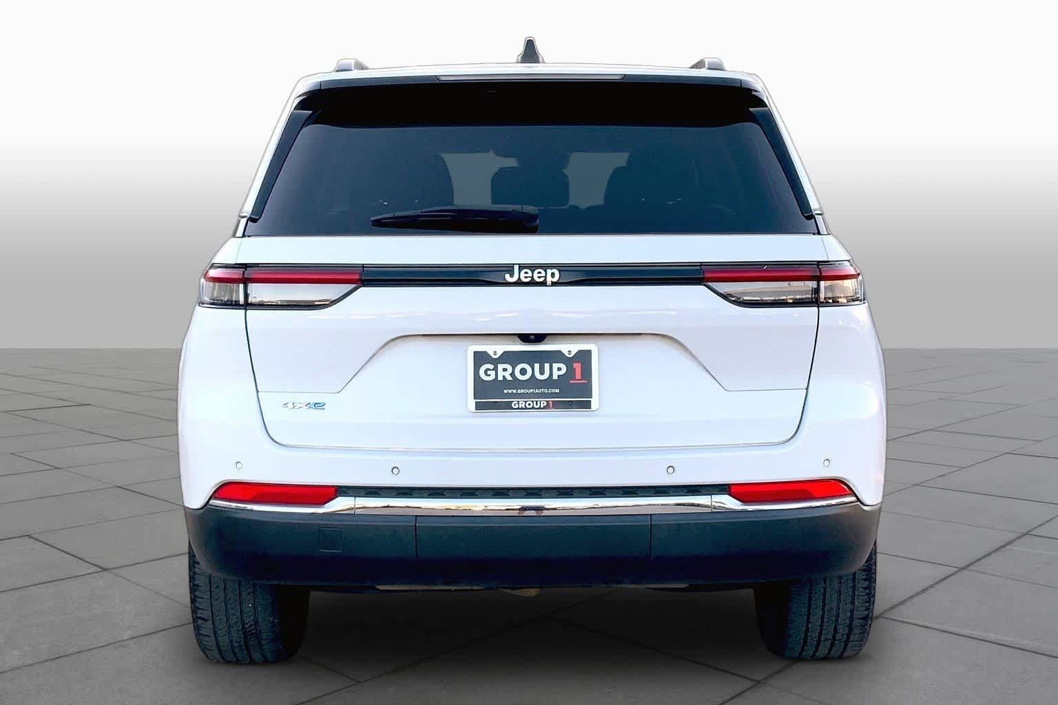 Used 2022 Jeep Grand Cherokee Limited 4xe AWD/4WD image 5
