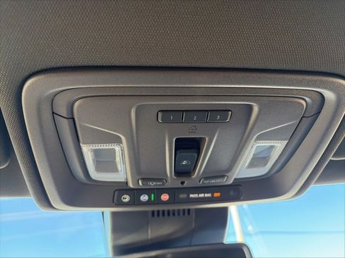 New 2026 GMC Sierra 1500 SLT image 25