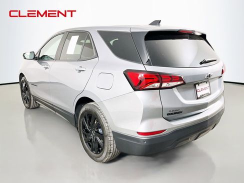Used 2023 Chevrolet Equinox LS w/ LS Convenience Package FWD image 9