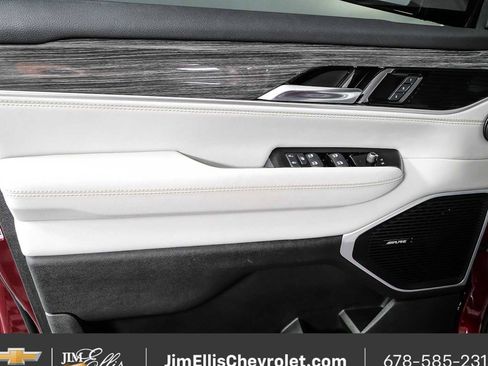 Used 2022 Jeep Wagoneer Series II w/ Premium Group I AWD/4WD image 6