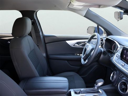 Used 2022 Chevrolet Blazer LT image 9
