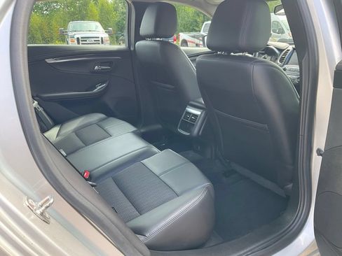 Used 2016 Chevrolet Impala LT w/ Convenience Package FWD image 20