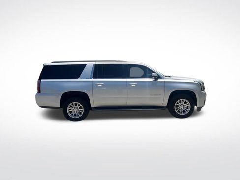 Used 2019 GMC Yukon XL SLT w/ Open Road Package RWD image 4