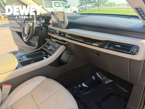 Used 2021 Lincoln Aviator Reserve w/ Equipment Group 201A AWD/4WD image 42