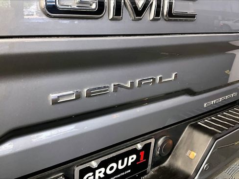 Certified 2025 GMC Sierra 2500 Denali Ultimate w/ Max Trailering Package AWD/4WD image 10