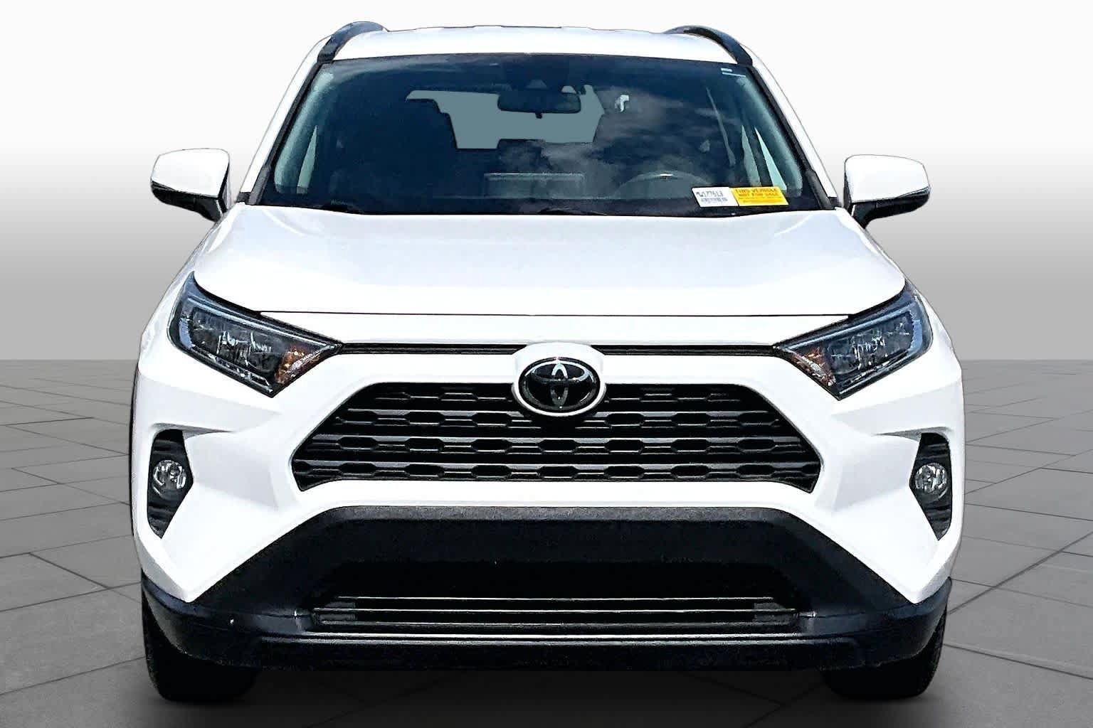 Used 2021 Toyota RAV4 XLE AWD/4WD image 4