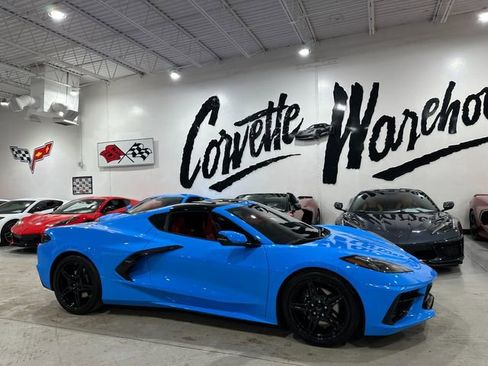 Used 2021 Chevrolet Corvette Stingray Coupe w/ Engine Appearance Package image 27