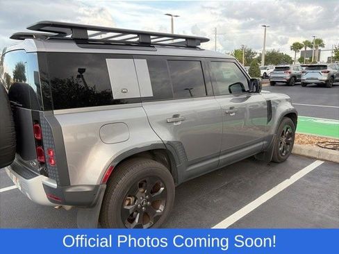 Used 2021 Land Rover Defender 110 SE AWD/4WD image 4