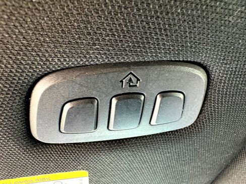 Used 2023 Ford F150 Lariat w/ Equipment Group 502A High AWD/4WD image 31