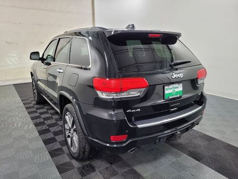 Used 2017 Jeep Grand Cherokee Overland AWD/4WD image 5