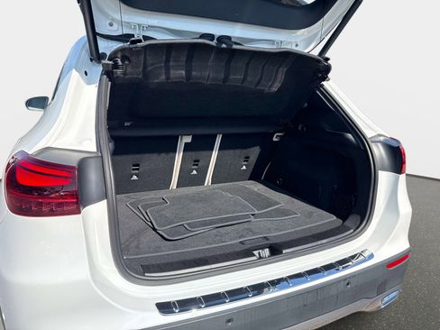 Certified 2025 Mercedes-Benz GLA 250 image 10