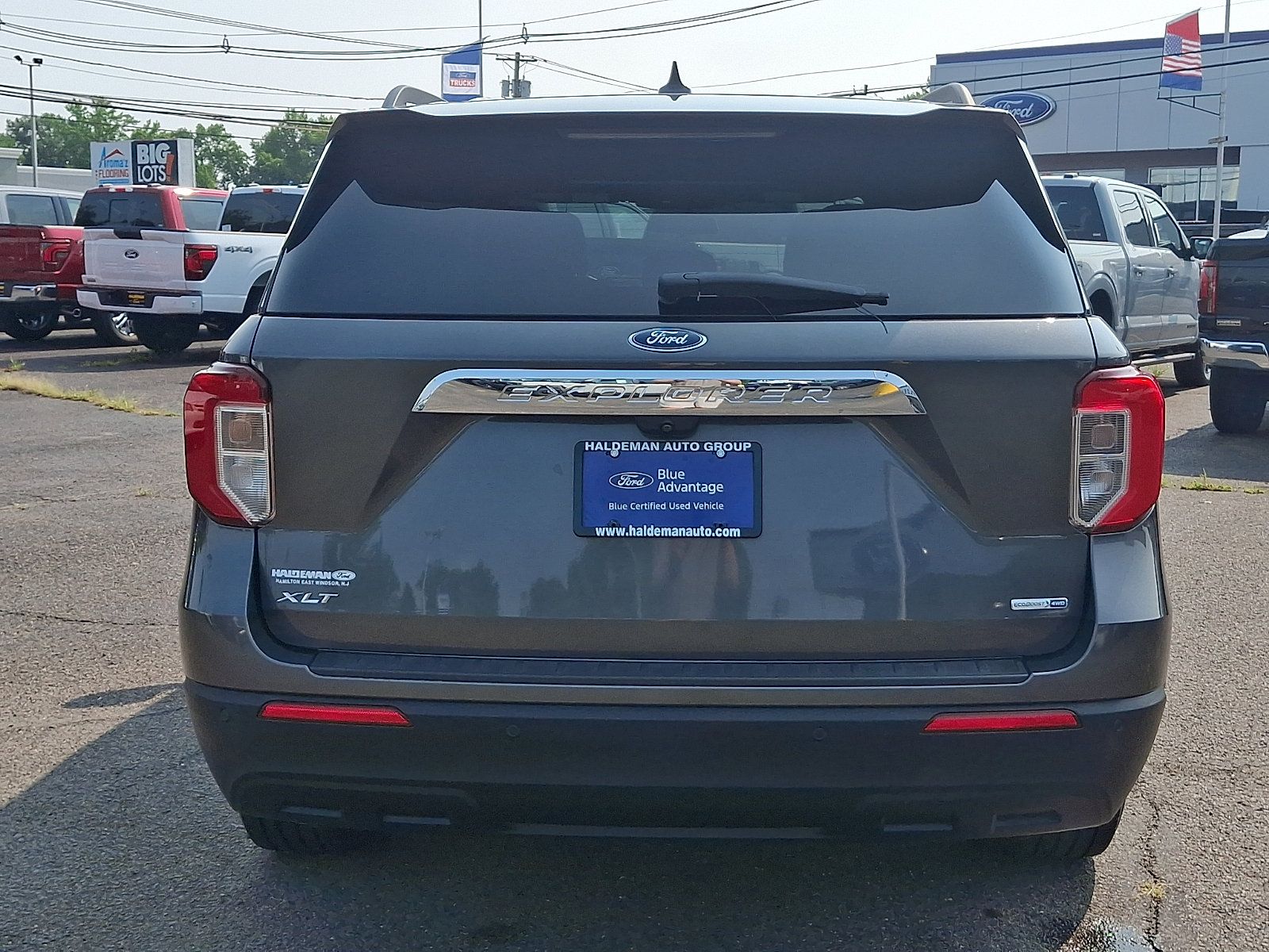 Used 2020 Ford Explorer XLT AWD/4WD image 6