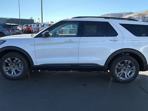 New 2026 Ford Explorer Active w/ Active Comfort Package image 6