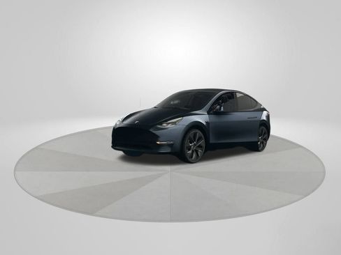 Used 2025 Tesla Model Y Long Range image 48