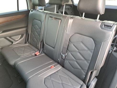 New 2026 Volkswagen Atlas SE image 14