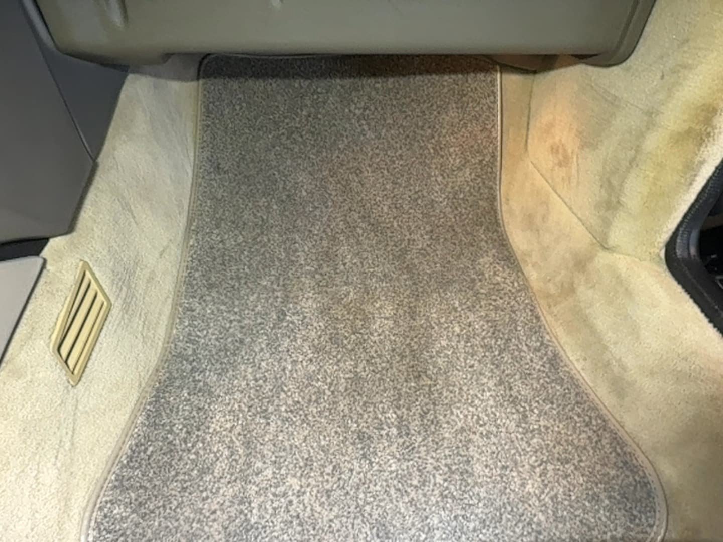 Used 1993 Cadillac Allante FWD image 70