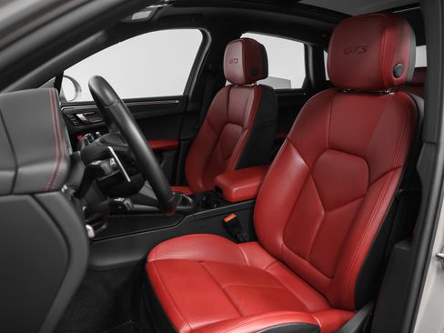 Certified 2023 Porsche Macan GTS AWD/4WD image 5