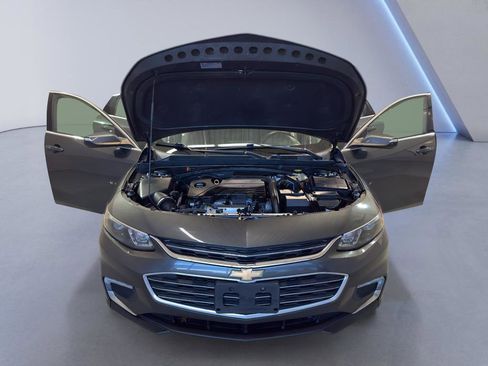 Used 2016 Chevrolet Malibu LT image 9