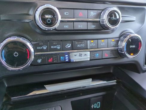 Used 2025 Ford F350 Lariat w/ Lariat Ultimate Package image 28