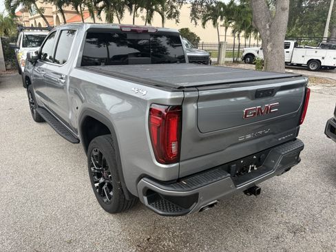Used 2023 GMC Sierra 1500 Denali w/ Technology Package AWD/4WD image 5