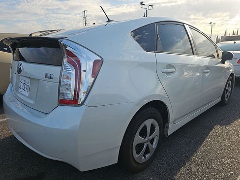 Used 2014 Toyota Prius Three FWD image 2