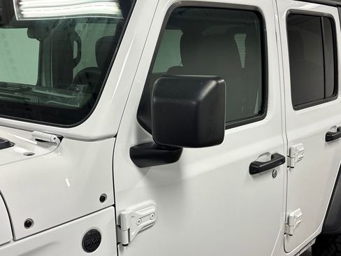 Used 2024 Jeep Wrangler Sport S image 9