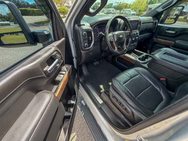 Used 2021 Chevrolet Silverado 3500 High Country w/ Technology Package AWD/4WD image 14
