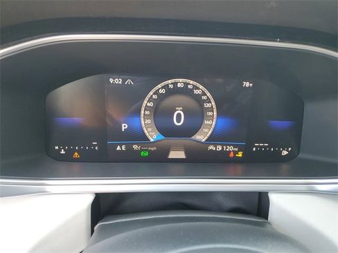 New 2025 Volkswagen Taos SE image 20