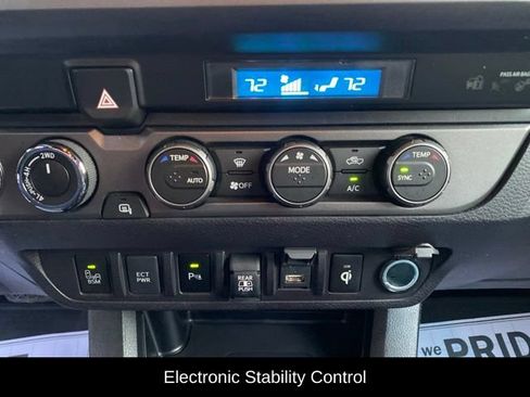 Used 2021 Toyota Tacoma TRD Sport w/ Technology Package AWD/4WD image 14