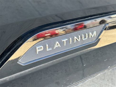 Used 2024 Toyota Sequoia Platinum image 11