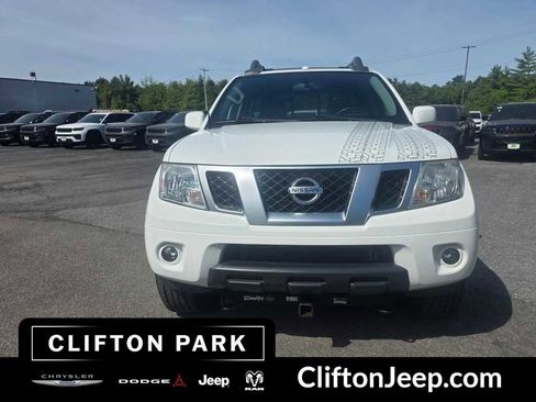Used 2017 Nissan Frontier PRO-4X w/ Pro-4x Luxury Package AWD/4WD image 6