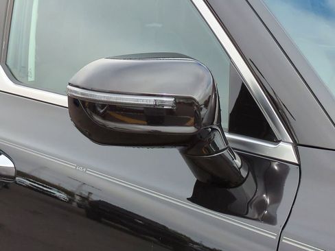 Used 2022 Kia Telluride SX image 11