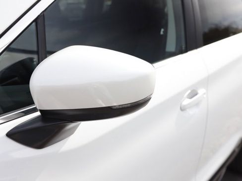 Used 2024 Subaru Ascent Premium w/ Convenience Package image 11