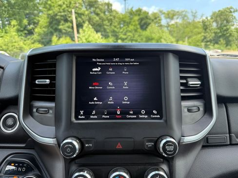 Used 2020 RAM 1500 Big Horn AWD/4WD image 30