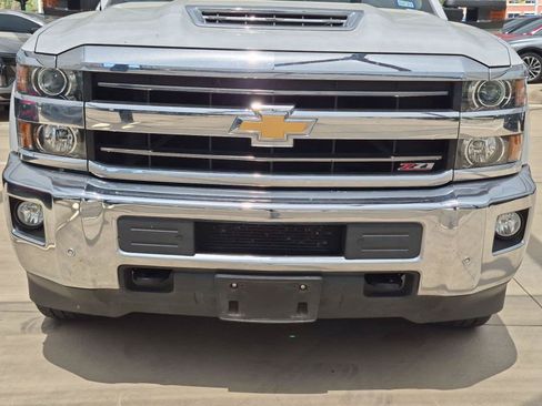 Used 2019 Chevrolet Silverado 3500 LTZ w/ Duramax Plus Package AWD/4WD image 4
