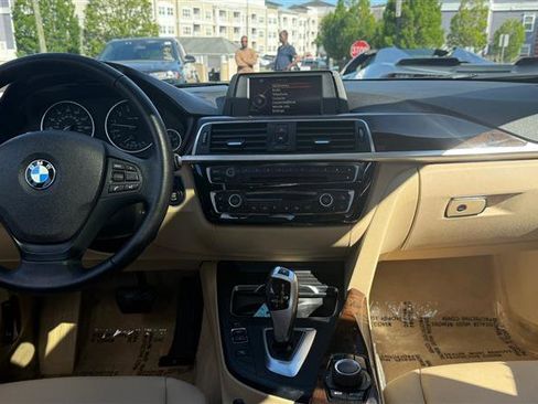 Used 2016 BMW 320i xDrive Sedan AWD/4WD image 26