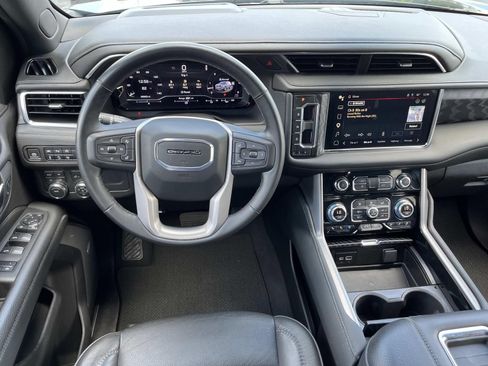 Used 2024 GMC Yukon XL Denali AWD/4WD image 12