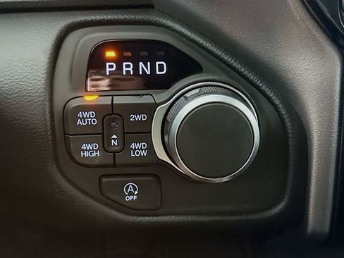 New 2026 RAM 1500 4x4 Crew Cab image 17