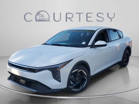 New 2025 Kia K4 EX FWD image 1