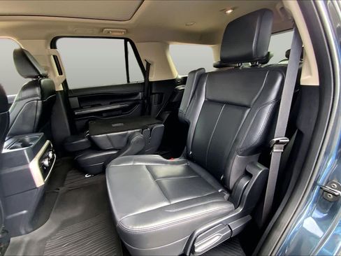 Used 2024 Ford Expedition XLT AWD/4WD image 19