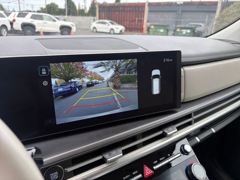 Used 2025 Hyundai Santa Fe SEL image 17