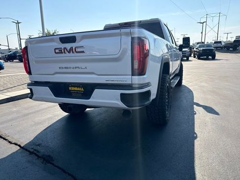 Used 2022 GMC Sierra 2500 Denali w/ Denali Ultimate Package AWD/4WD image 4