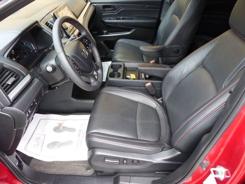 Used 2023 Honda Odyssey Sport image 21