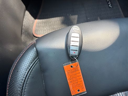 Used 2024 Nissan Altima 2.5 SR FWD image 18